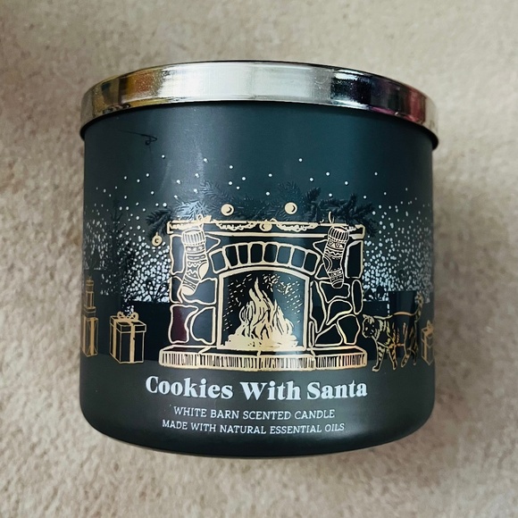 Bath & Body Works Cookies with Santa 3-Wick Candle - Picture 1 of 2